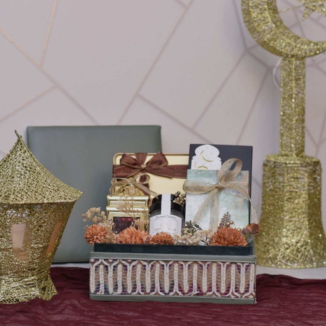 Olive Green Grand Box | Luxury Ramadan & Eid Gift Box in Dubai